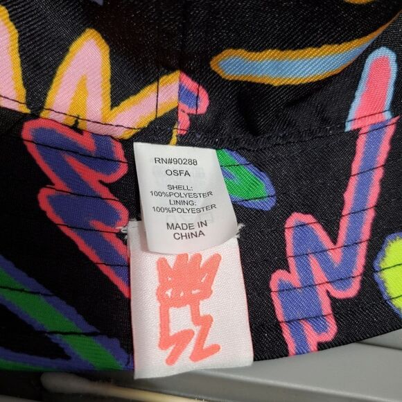 Adidas Love Unites Pride Reversible Bucket Hat Unisex  Cap Multicolor HL1707 NWT - Picture 8 of 8